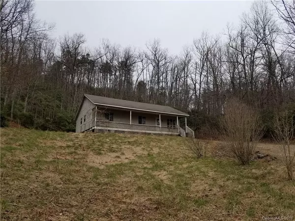 33 Biggs DR, Black Mountain, NC 28711