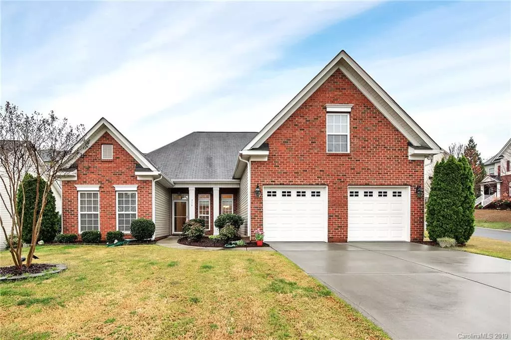 Fort Mill, SC 29715,716 Ravenglass DR