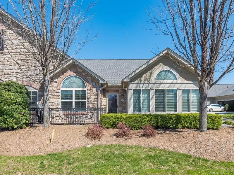 754 Ledgestone CT, Tega Cay, SC 29708