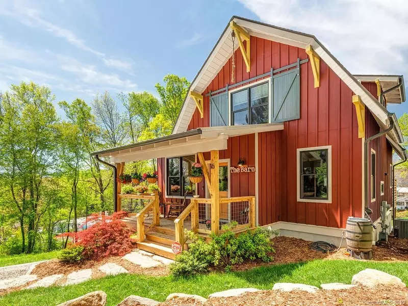 16 Unadilla ALY, Asheville, NC 28803