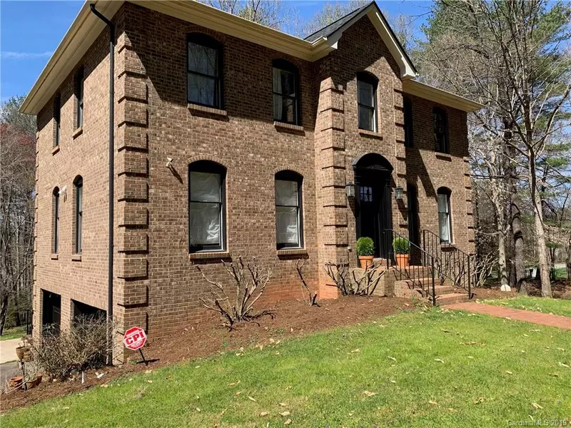 101 Parkland ST, Morganton, NC 28655