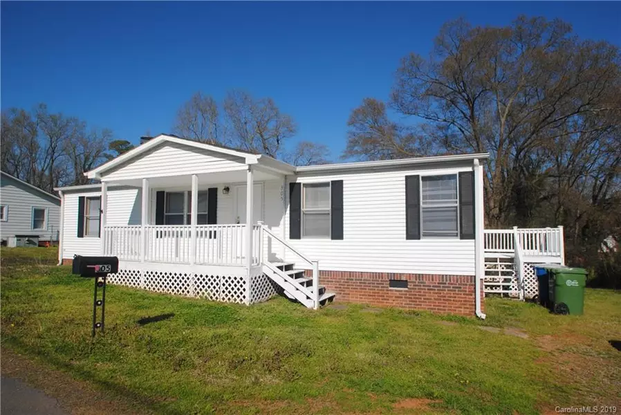 305 Adrian ST, Mount Holly, NC 28120