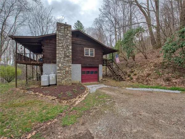 Waynesville, NC 28786,71 Apple Creek RD