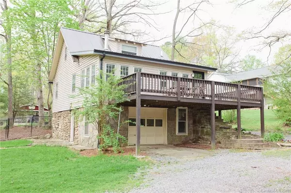 601 Tomahawk AVE, Black Mountain, NC 28711