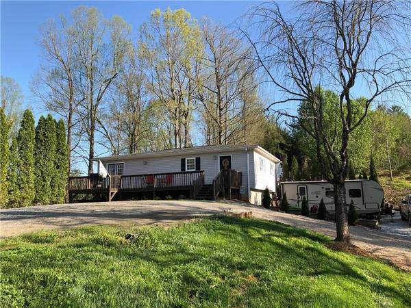 2697 Setzers Gap RD, Lenoir, NC 28645