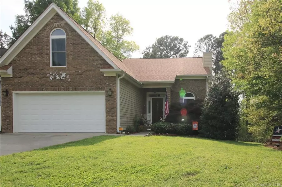 12066 Marsh Hen LN, Tega Cay, SC 29708