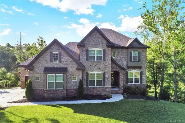 6857 Pine Moss LN, Lake Wylie, SC 29710