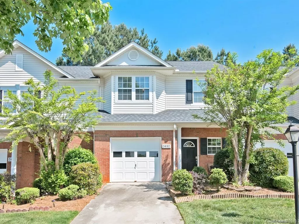 Charlotte, NC 28269,3832 Thomas Ridge DR