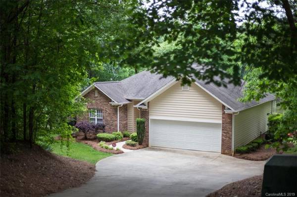 3601 Lake Bluff DR, Sherrills Ford, NC 28673