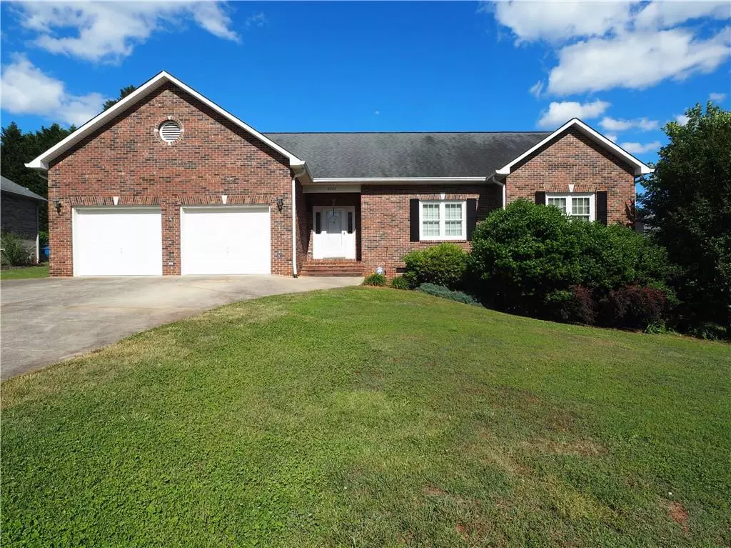 Hickory, NC 28601,4946 Brookridge DR