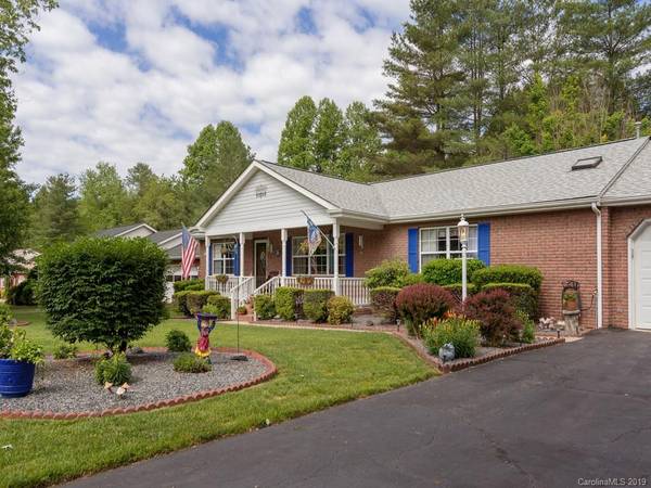 Horse Shoe, NC 28742,16 Meadow DR