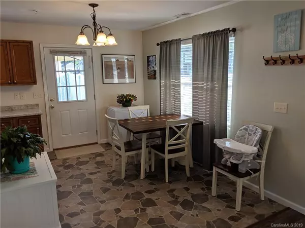 East Flat Rock, NC 28726,135 Volunteer Way DR