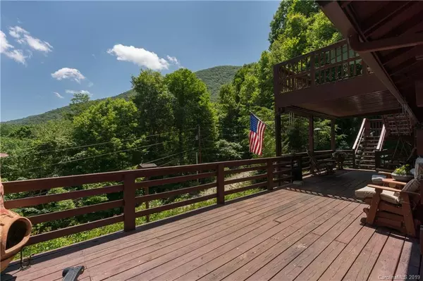 Maggie Valley, NC 28751,222 Wayah Zooshuga RD