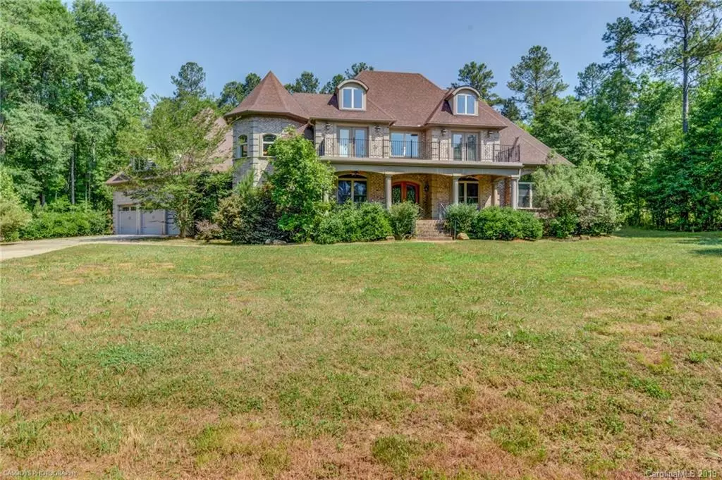 Lake Wylie, SC 29710,4456 River Oaks RD