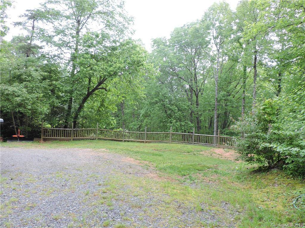 Spruce Pine, NC 28777,122 Leatherwood LN