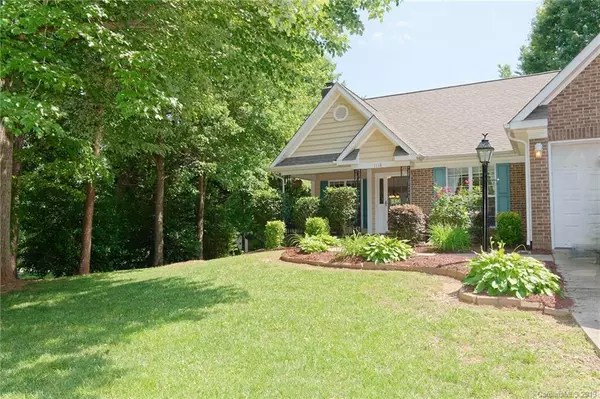 Denver, NC 28037,7118 Hunters Bluff DR