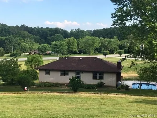 25 Hilda LN, Mills River, NC 28759