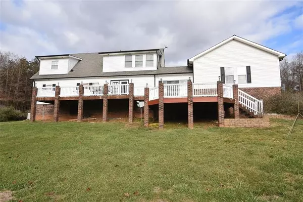 Taylorsville, NC 28681,250 Rabbit Hollow LN