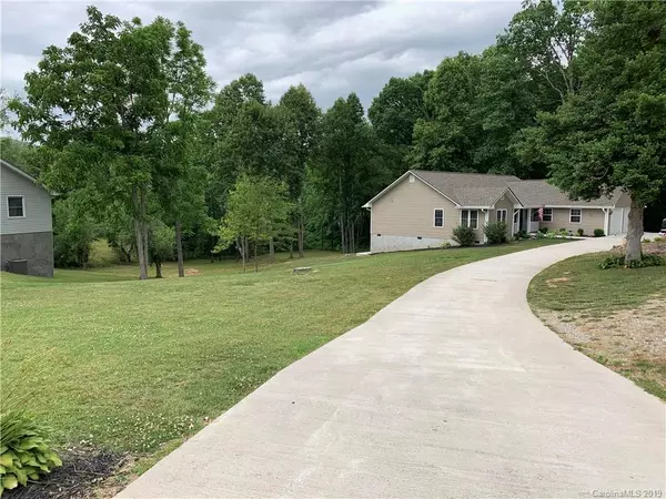 Brevard, NC 28712,391 Osborne RD