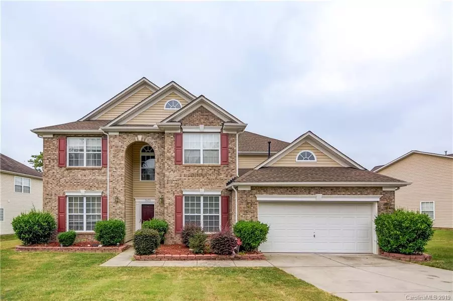 3623 Lees Crossing DR, Charlotte, NC 28213