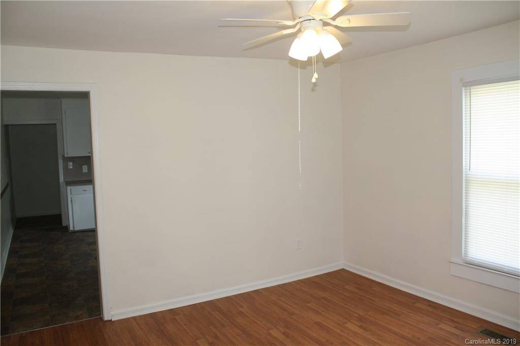 Kannapolis, NC 28083,706 Carolyn DR
