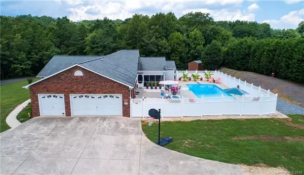 Valdese, NC 28690,2658 Country Meadows LN