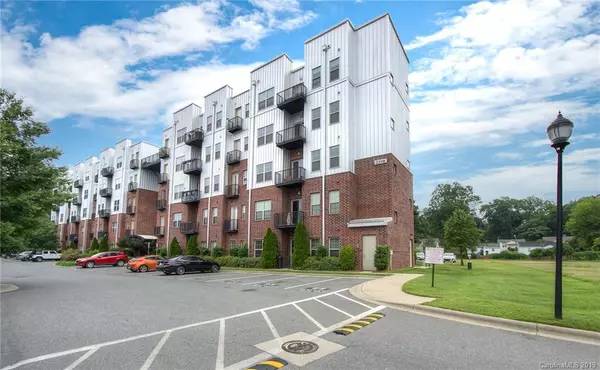 Charlotte, NC 28205,2338 Yadkin AVE #309