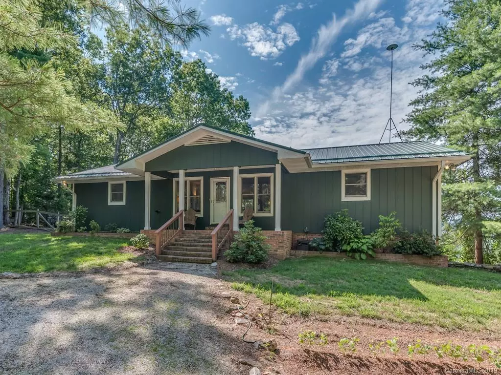 Saluda, NC 28773,244 Summer Haven LN