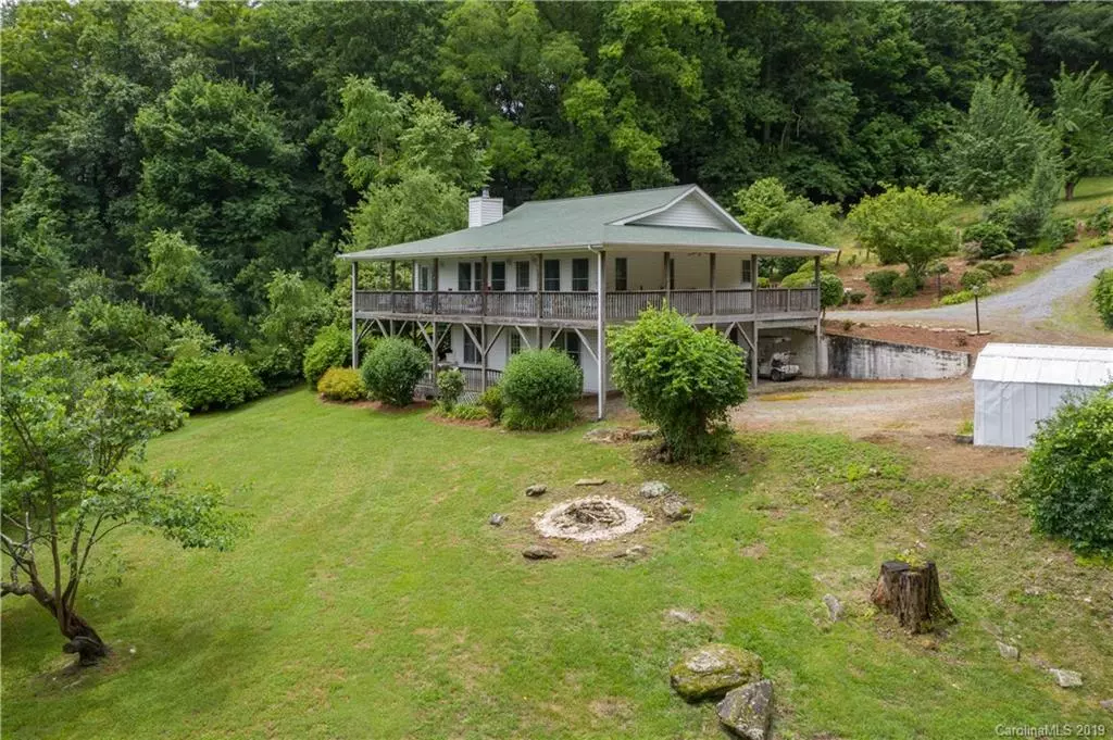 Maggie Valley, NC 28751,80 McIntosh LN