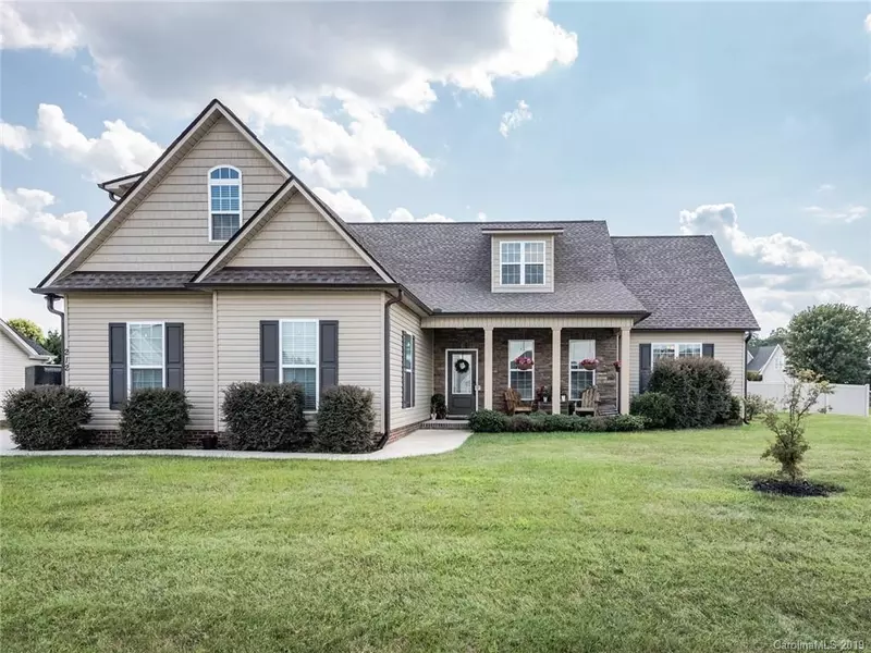 212 Hillsborough LN, Rock Hill, SC 29732