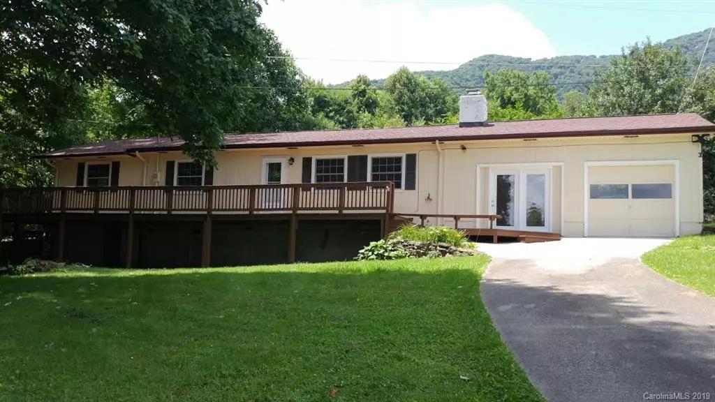 Waynesville, NC 28785,633 Shelton Cove RD