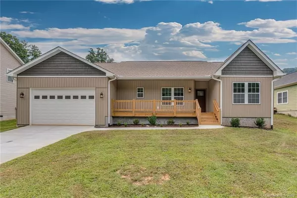 6 Bowling Green LN #3, Arden, NC 28704