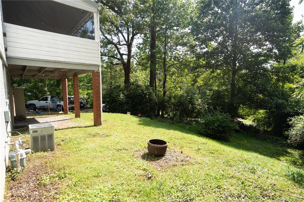 Brevard, NC 28712,77 Rhododendron DR