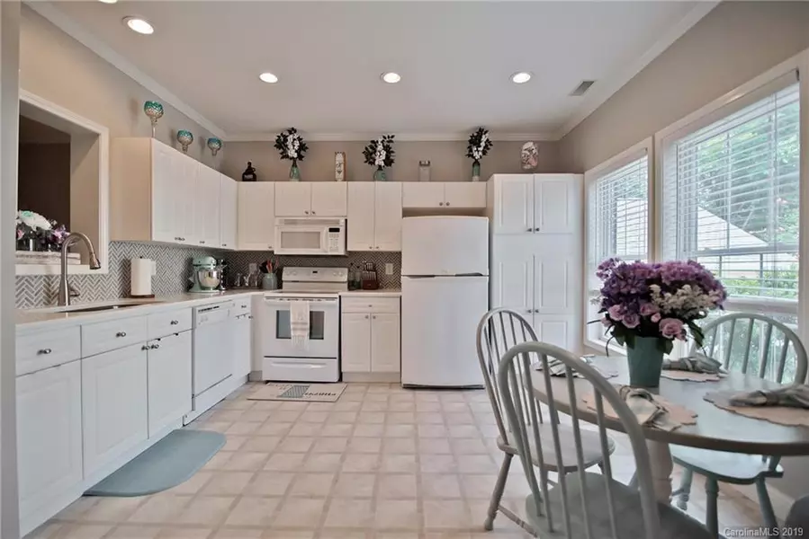 7023 Walnut Ridge CT, Charlotte, NC 28217