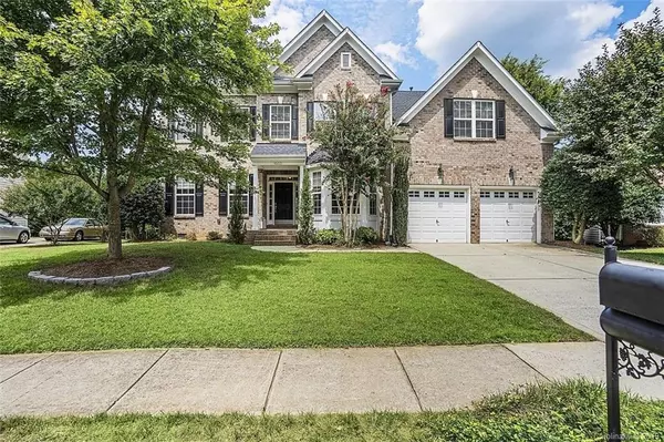 10221 Treetop LN, Cornelius, NC 28031