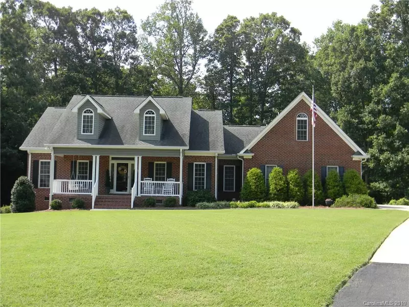 424 Patrick Henry CT, Clover, SC 29710