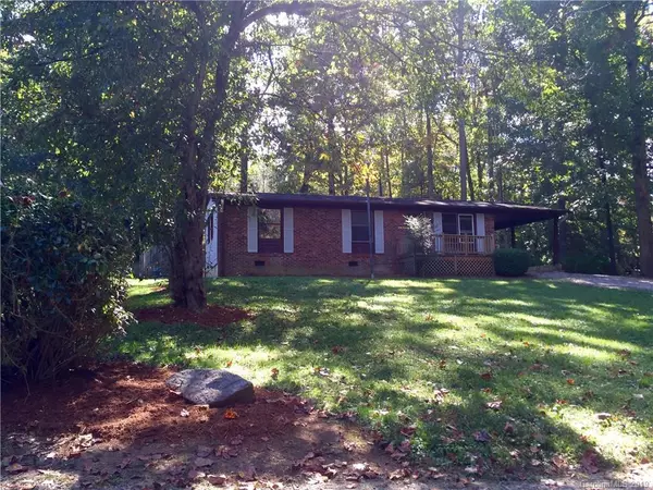 Flat Rock, NC 28731,36 Medlin LN