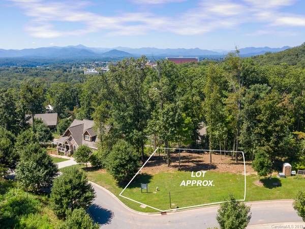 2 Samuel Ashe DR #40, Asheville, NC 28805