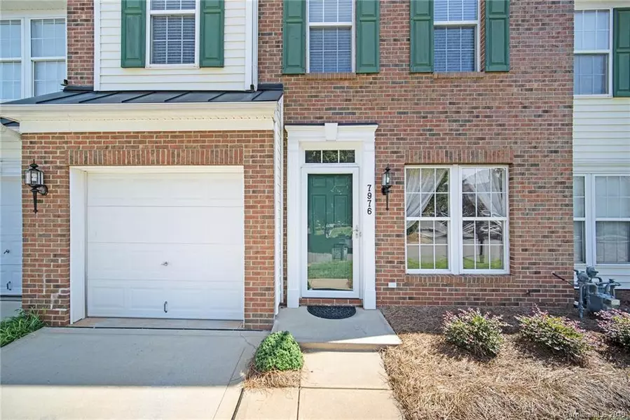 7976 Mariners Pointe CIR, Denver, NC 28037