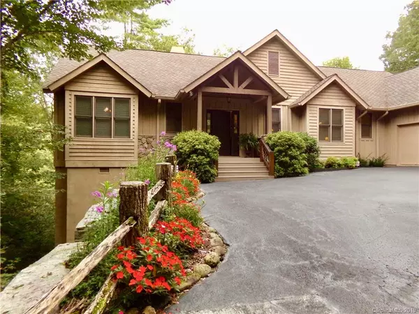49 Hidden LN, Sapphire, NC 28774