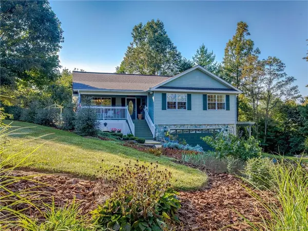 38 Rabbit Ridge DR, Weaverville, NC 28787