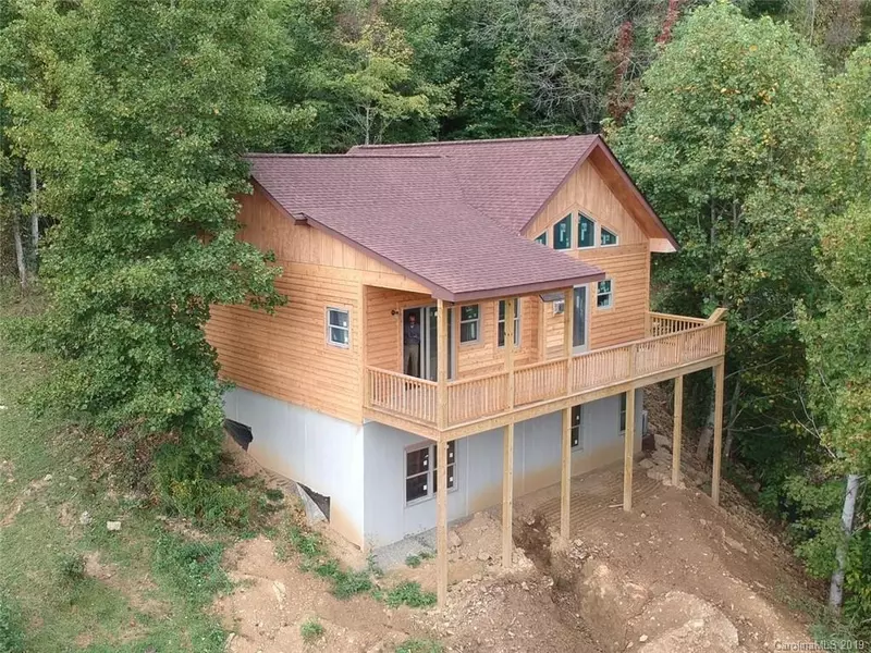 215 Appalachian TRL, Maggie Valley, NC 28751