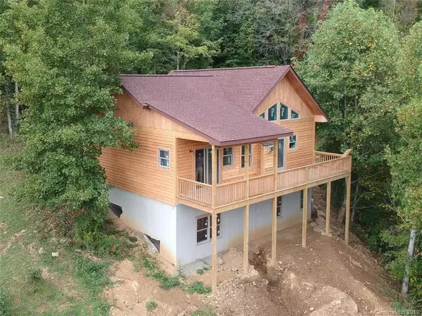 215 Appalachian TRL, Maggie Valley, NC 28751