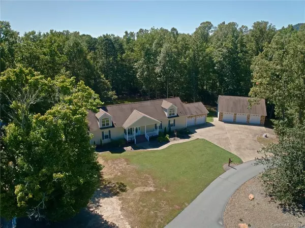 31 Appaloosa DR, Mills River, NC 28759