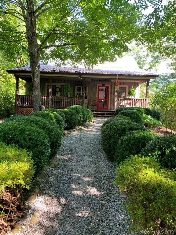 Tuckasegee, NC 28783,121 Hidden Hollow Falls DR