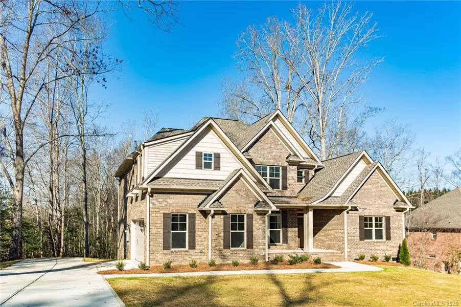 208 Highland Forest DR, Lake Wylie, SC 29710