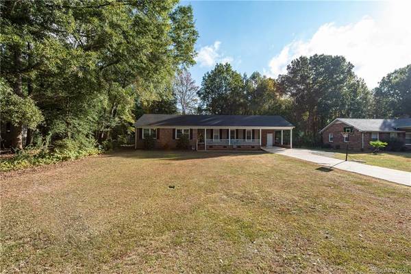 1938 Hickory DR, Lancaster, SC 29720