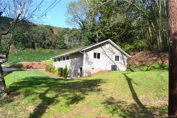 Asheville, NC 28804,113 Fisher LN