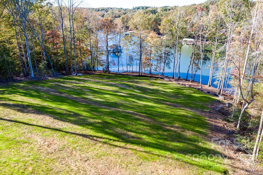 9359 Azalea RD #2, Sherrills Ford, NC 28673