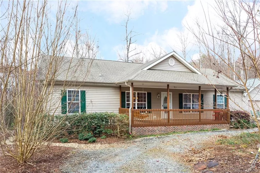 Lake Lure, NC 28746,225 Starling RD